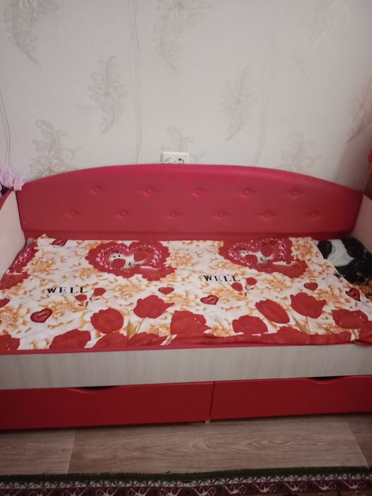 Подростковая кровать.