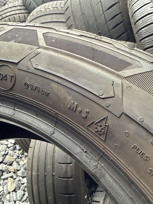 Anvelope de iarna 225/55 R17C