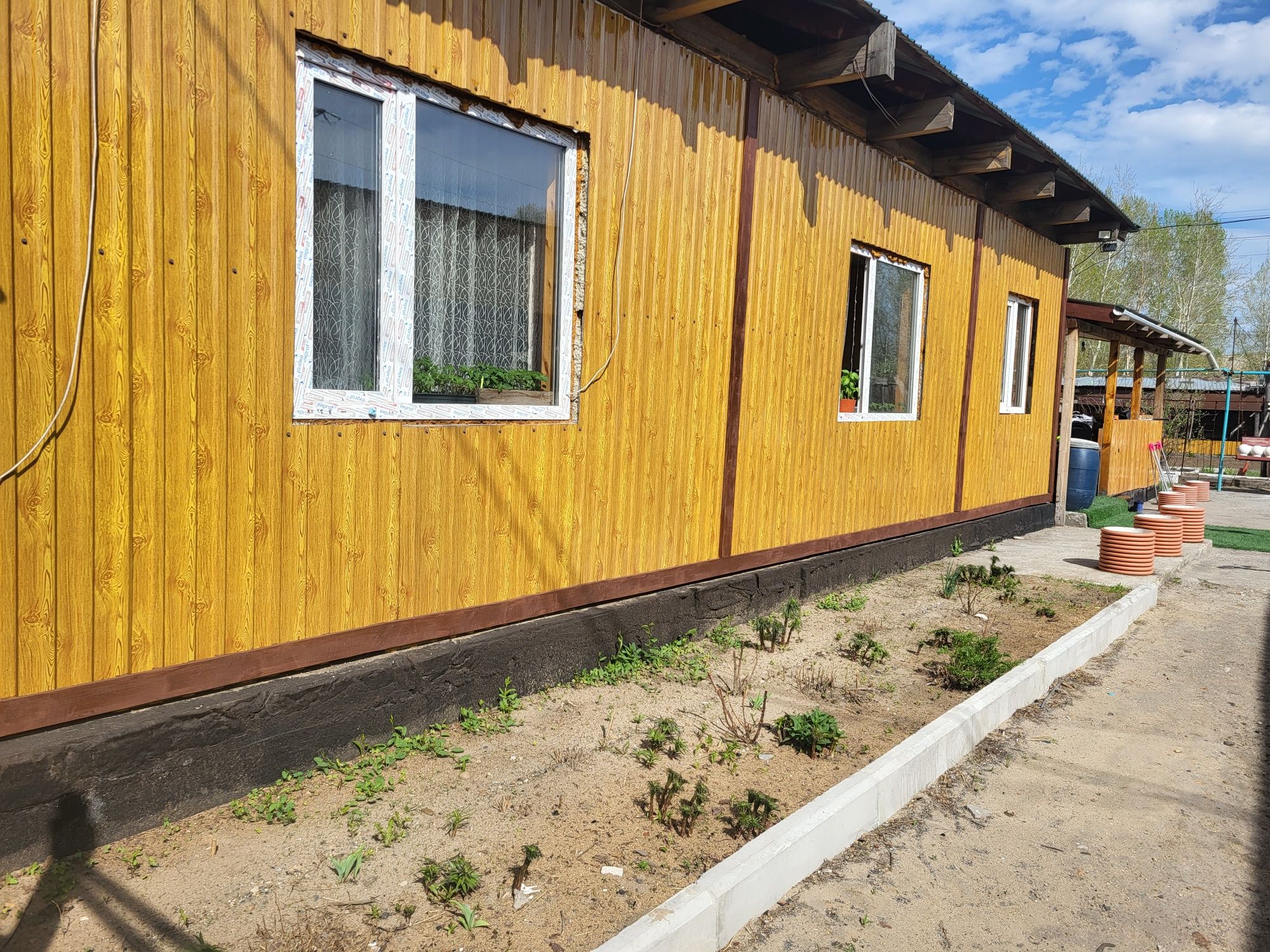 Продам частный блогоустроенный дом