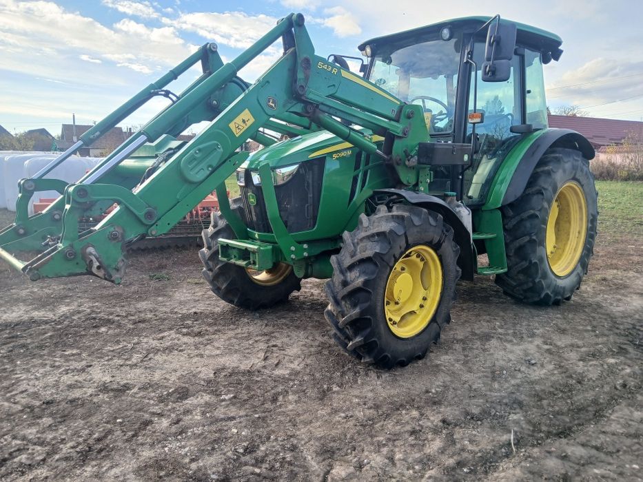 John Deere 5090 M