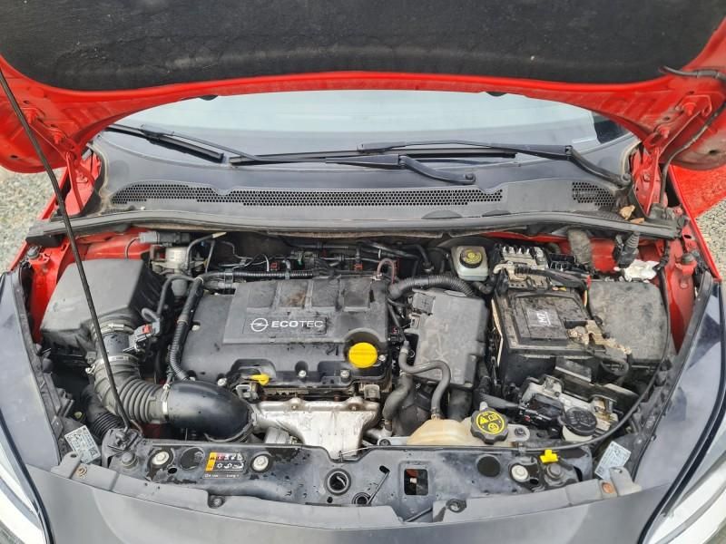 Bara spate cu senzori parcare și difuzor Opel Corsa E