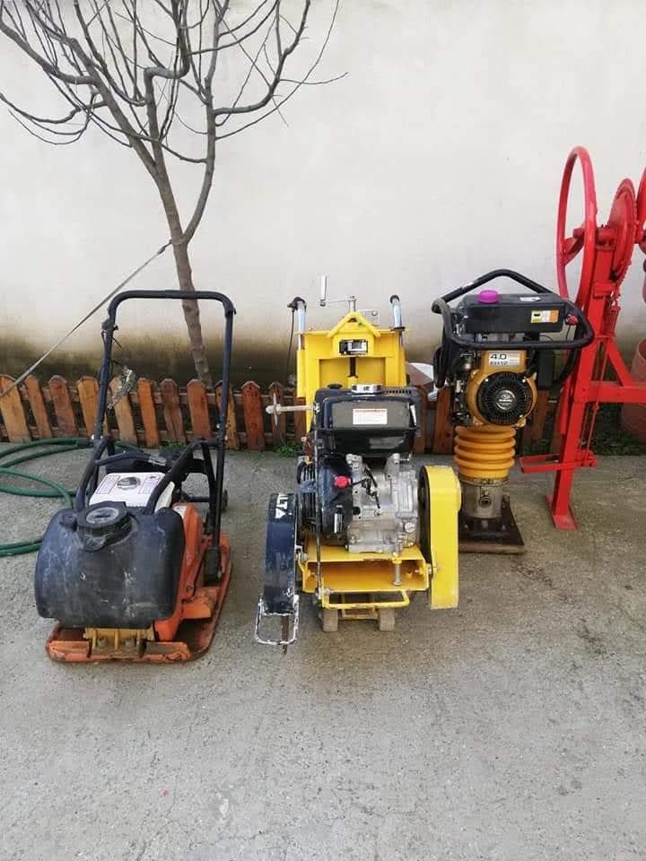 Închiriere mini excavator 2Tone și basculantă 3,5 Tone