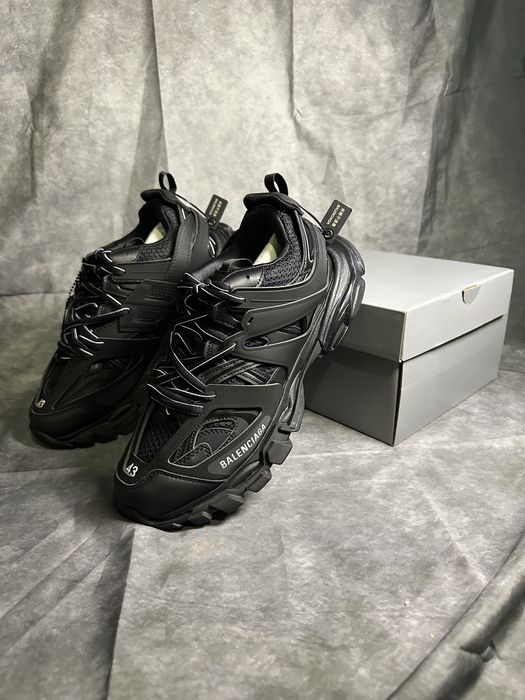 Balnciaga Track - Triple Black