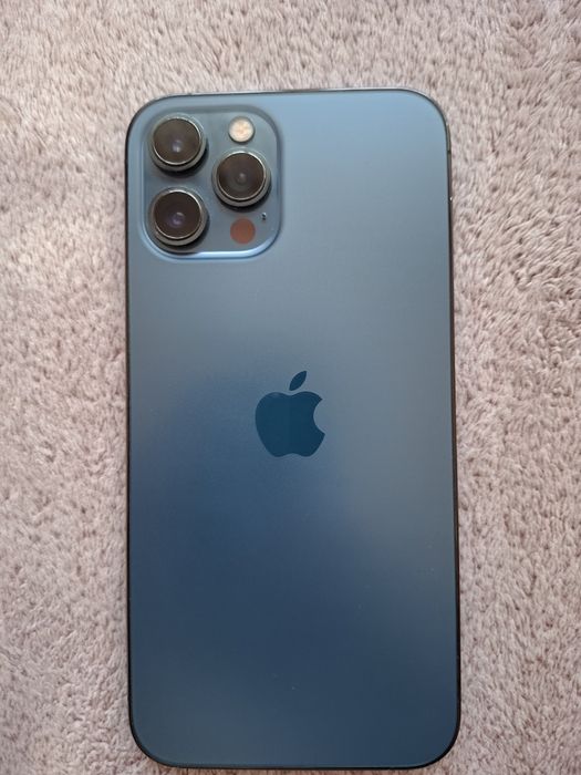 Vând iPhone 12 Pro Max