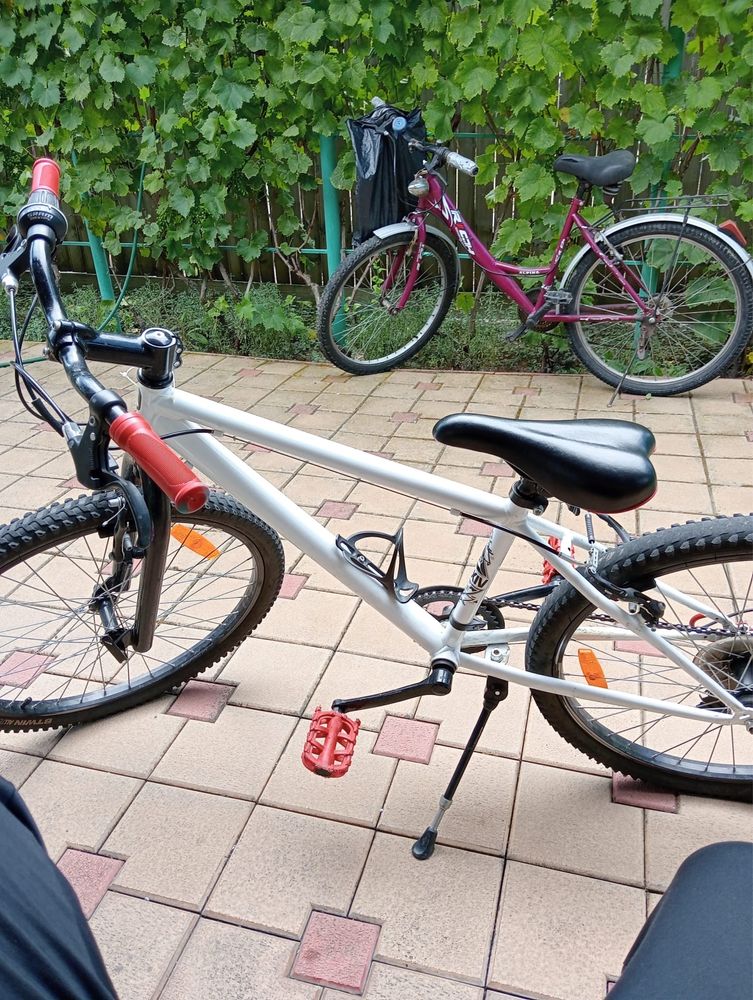 Vand bicicleta de copii