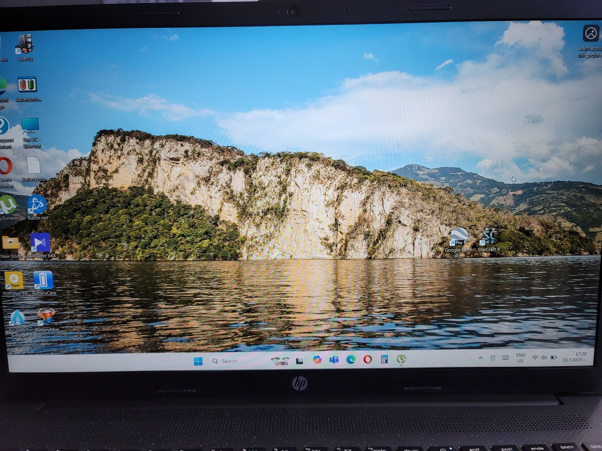 Hp лаптоп 17.3 дисплей