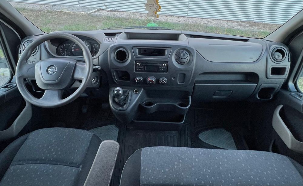 Vand Opel Movano 2.3 cdti 9 locuri fabricatie 2014 Impecabila urgent