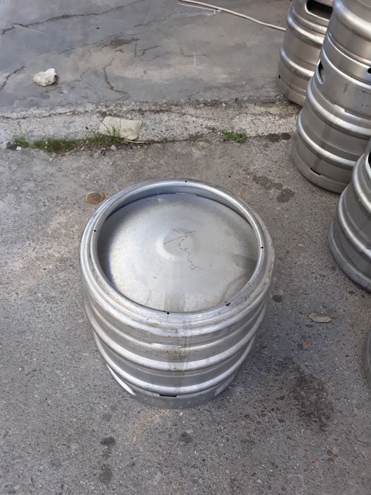 Butoaie de bere de inox de 30 litrii si de 50 litrii pret.320 lei.