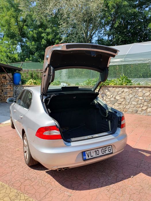 Vând Skoda Superb 2.0 TDI