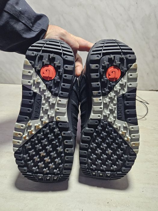 Boots 110 buti placa snowboard Burton   mărimea  38 ( 24  cm) .
