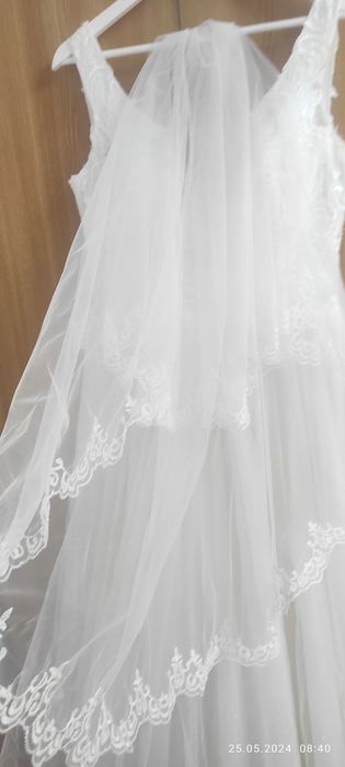 Rochie mireasa alba
