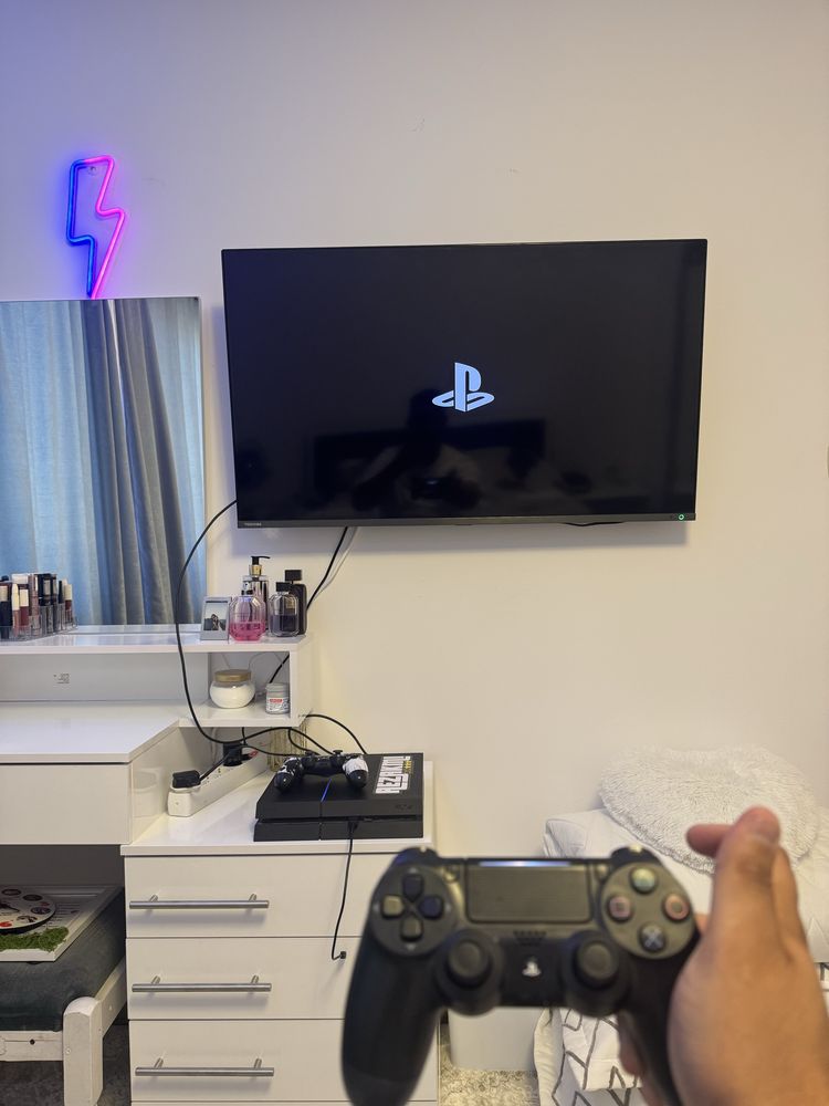 Play station 4
