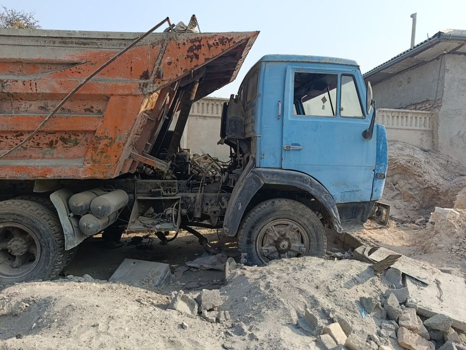 КамАЗ сотилади запчастга