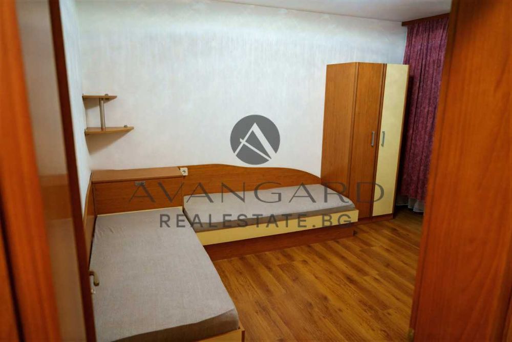 Продава се Тристаен апартамент в Пловдив, Кършияка - 85 кв.м за 1920 €/кв.м - Снимка #8