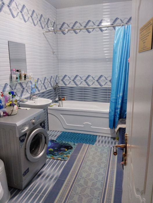 Uchastka sotiladi eski sergili 3 xona+ oshxona