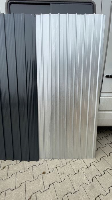 Tabla cutată gri maro visiniu  negru