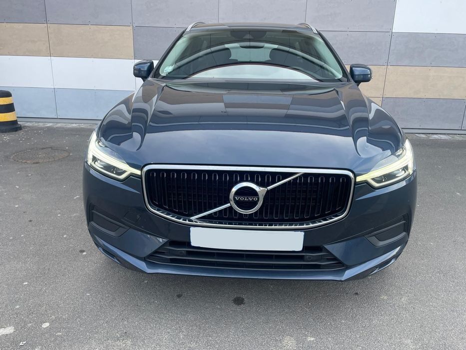 Volvo XC 60 VOLVO XC 60 D4 Momentum 2,0 Geartronic,Virtual Cock,Navi,Camera,Alu