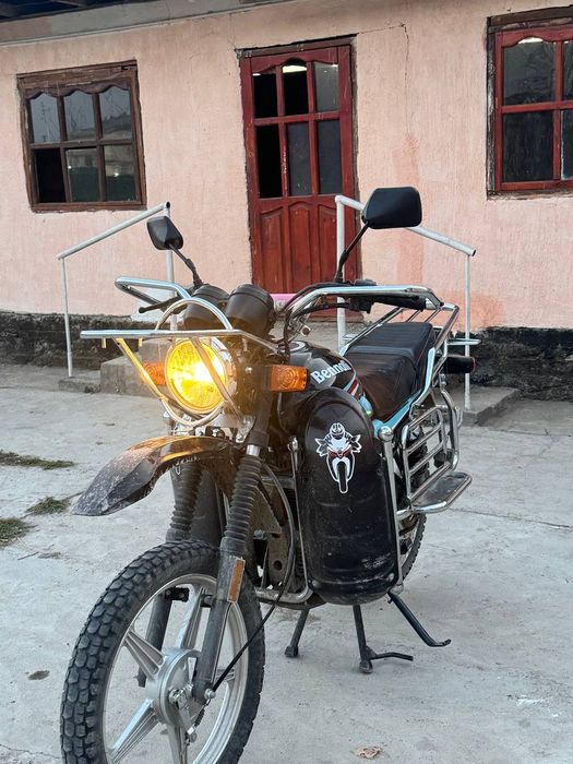 Мотоциклы бегали 200куб