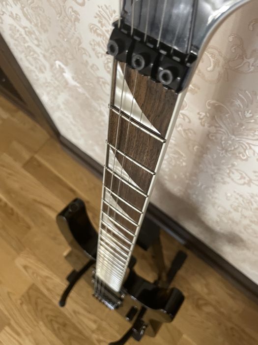Chitara electrica Jackson Dinky Floyd Rose