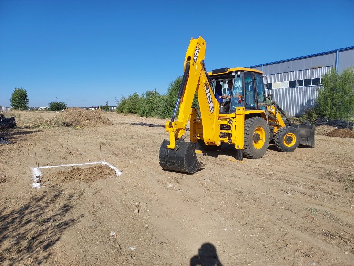 Inchiriez buldoexcavator JCB