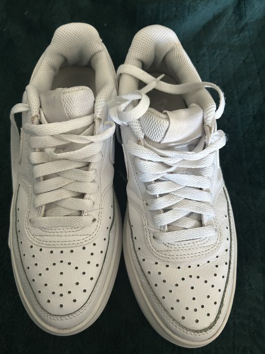 Adidasi nike ,piele