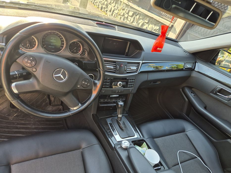 Mercedes E  W212 2011