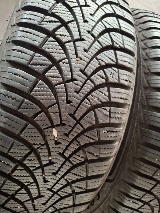 2 Anvelope de iarnă 205 60 r16 Goodyear