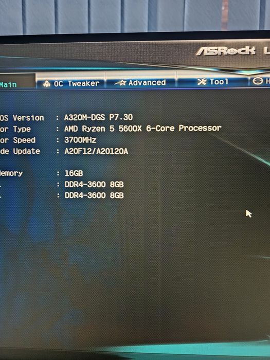 RYZEN 5 5600X / RX 6600XT/ 16GB RAM
