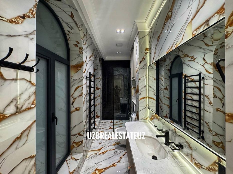 Ор-р: Улица Саломатина Продается Новый Евро Дом!!! 4.соток 600м2 7.ком