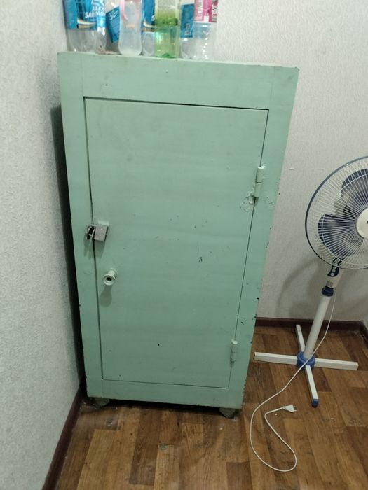 Металличекии сейф