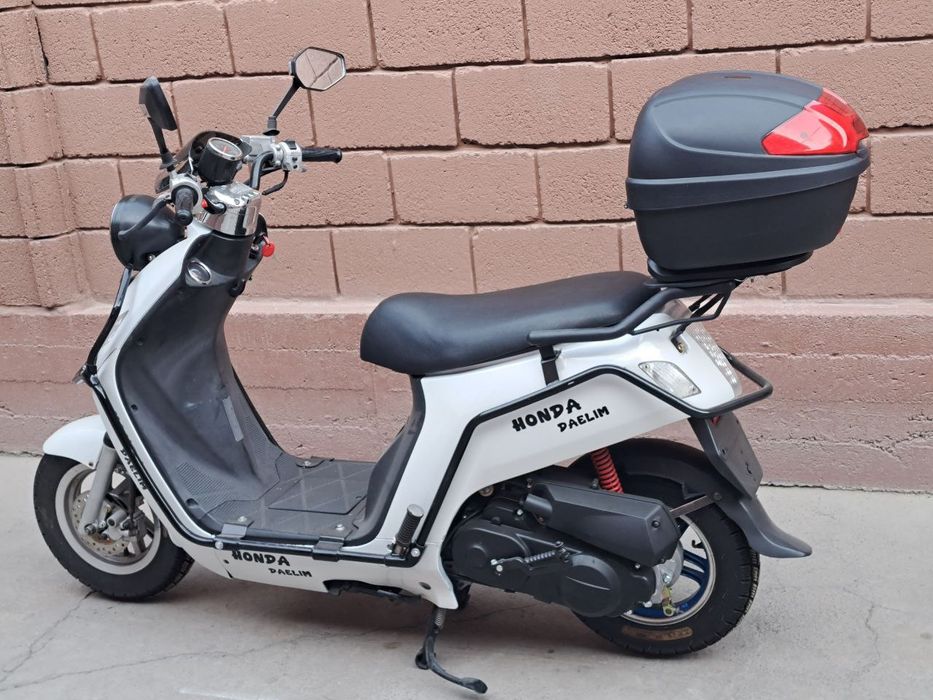 Продаётся хонда даелим 80сс!