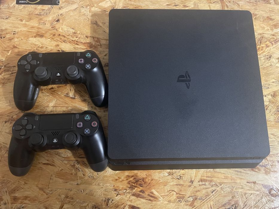 Продам Sony PlayStation 4 slim на 500gb