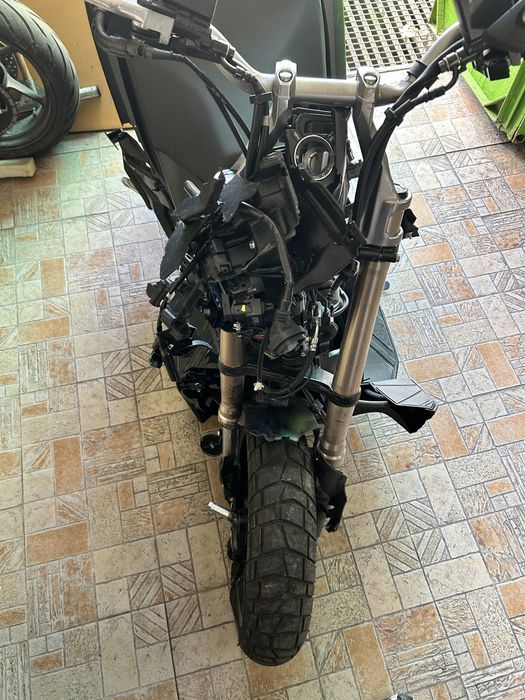 Honda ADV 350 на части