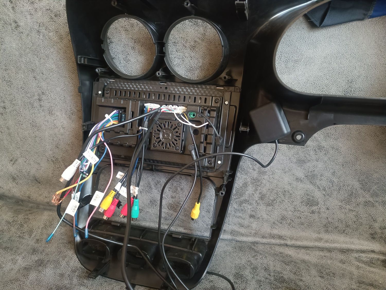 Tesla monitor 4/64 gb