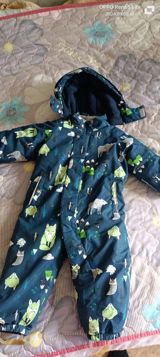 Продам зимний комбинезон детский