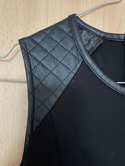 Sarafan cu inserții din piele, modern