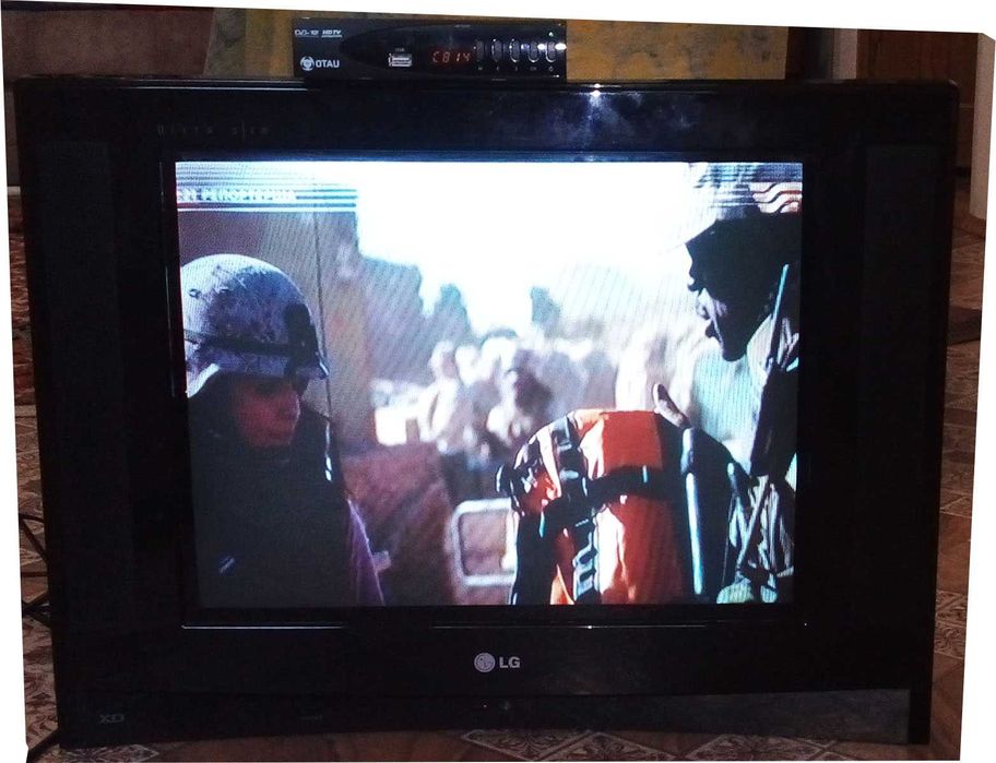 продам б/у  телевизор LG