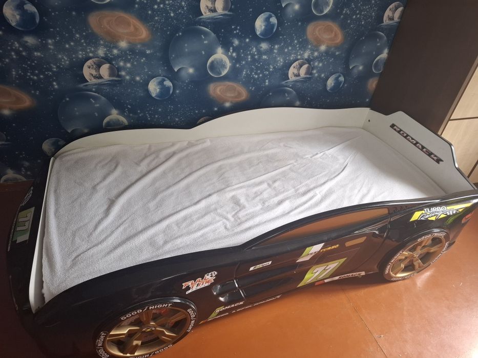 Продам кровать машину