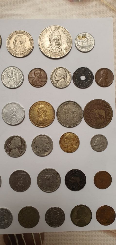 Vand câteva monede vechi !