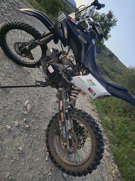 Vând cross de teren