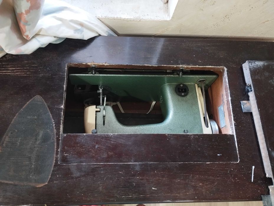Mașină de cusut 1974