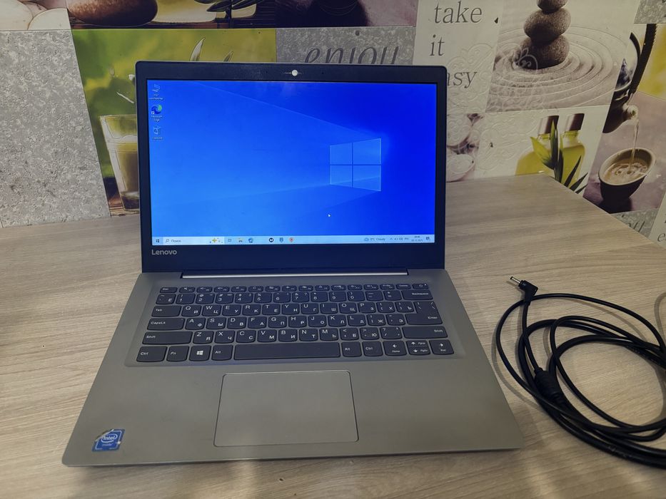 Ноутбук Lenovo продам срочно.Состояние хорошее все работает