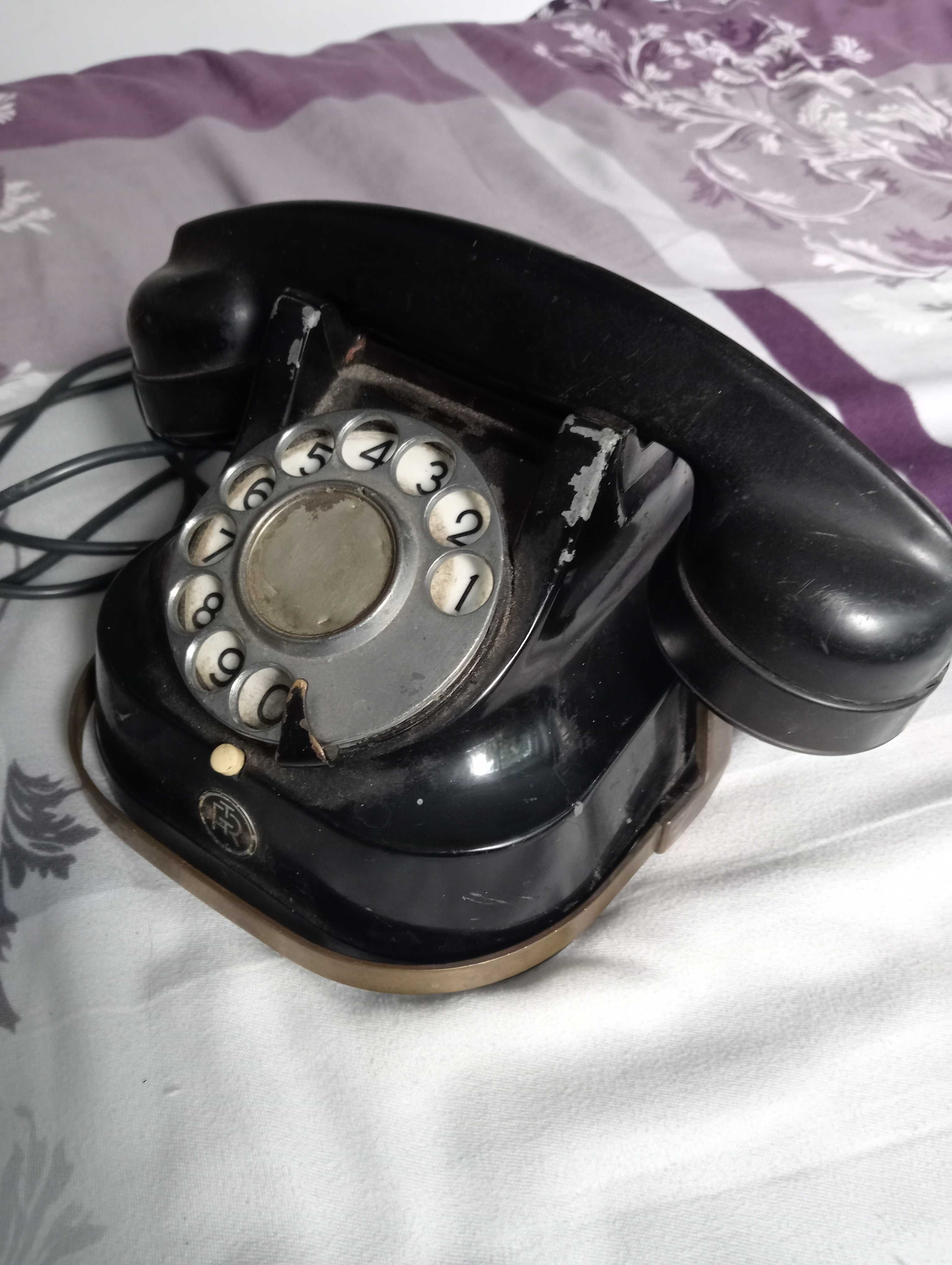 Vind telefon metalic vechi 1950