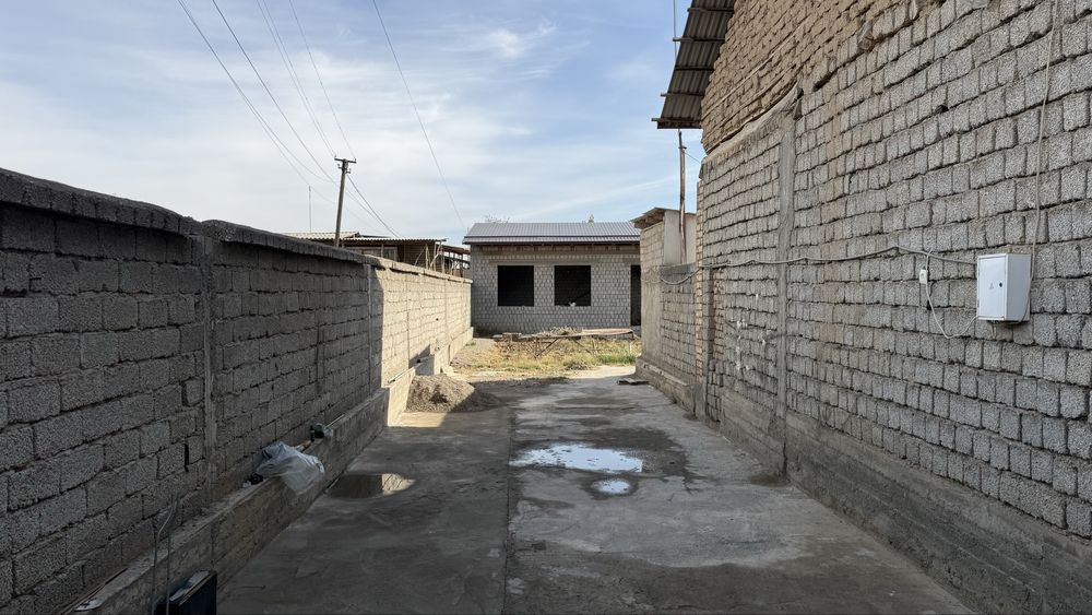 Yengi toshkenda uy sotlad