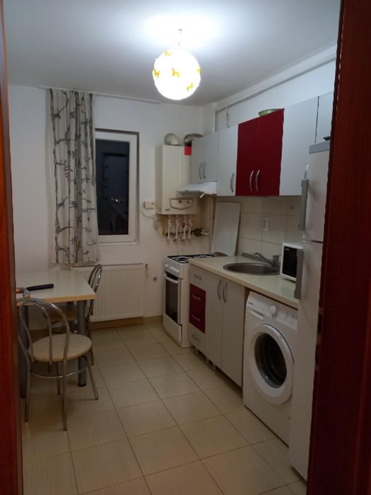 Inchiriez garsoniera 4 min mers metrou Dimitrie Leonida