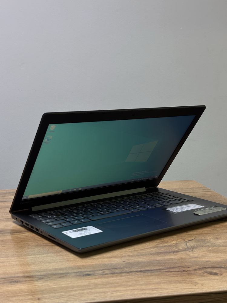 Ноутбук Lenovo