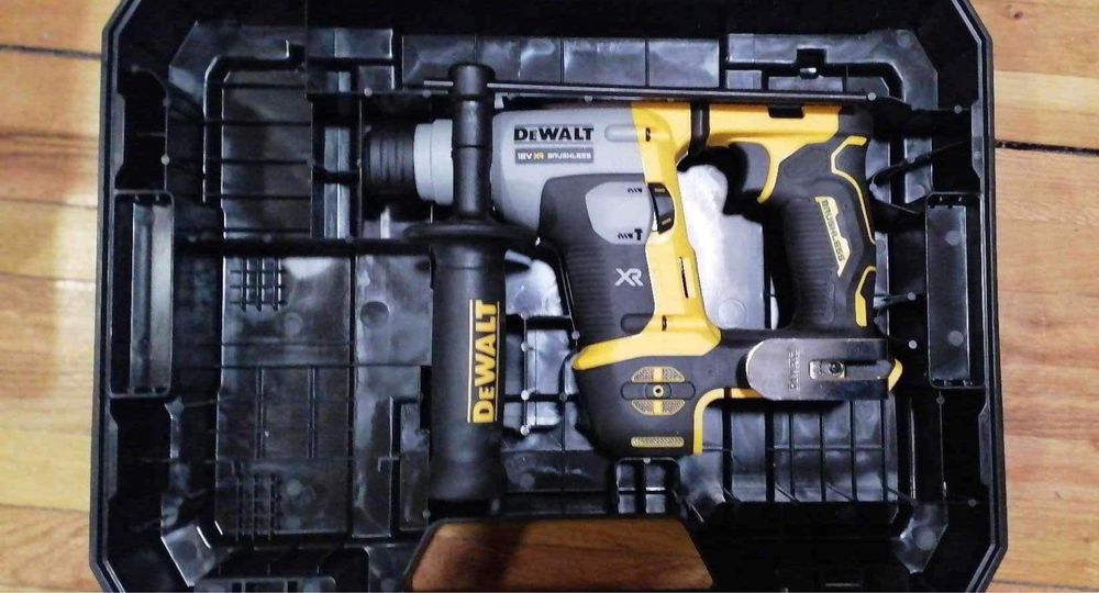 Акумулаторен перфоратор DEWALT DCH172N