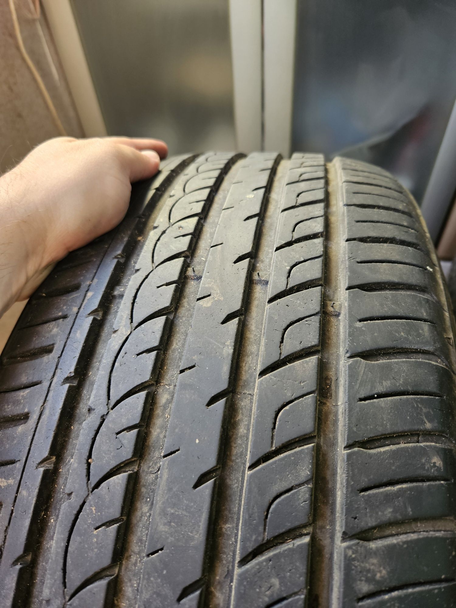 Гуми 235/55ZR18  104Y - Гуми за джип