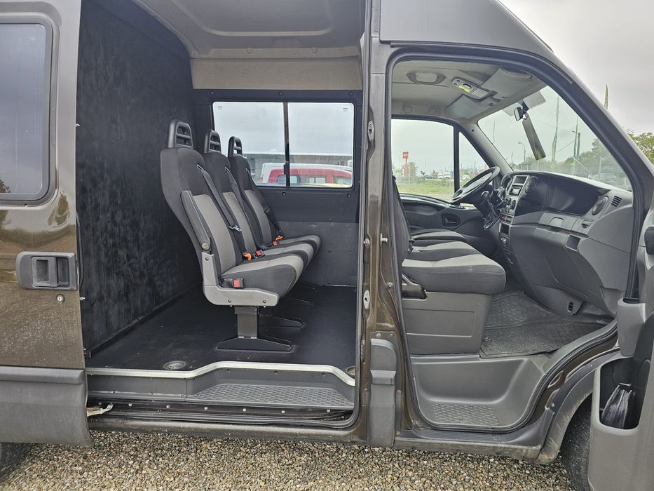 Iveco daily 6 locuri/ marfa/ 3 l diesel/2011