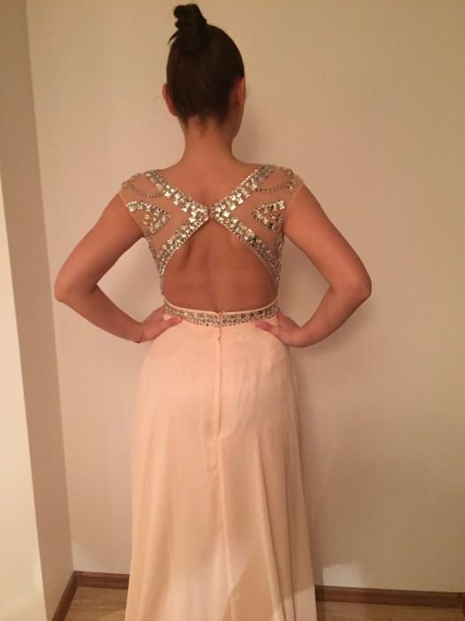 Vand rochie din matase noua